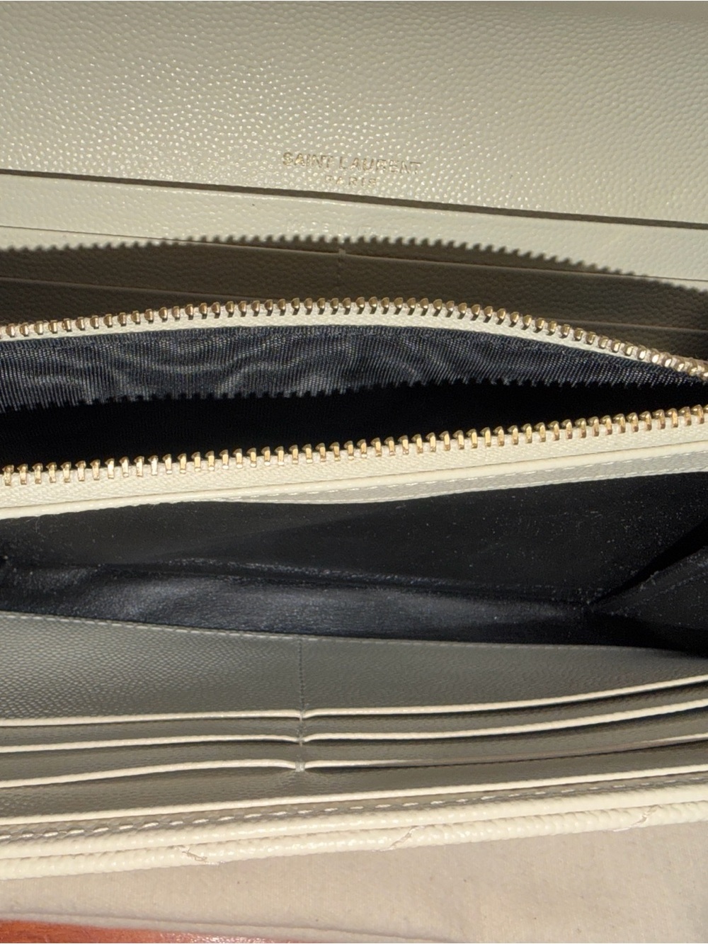 Yves Saint Laurent AUTHENTIC Cassandre Leather Wallet - Picture 4 of 7